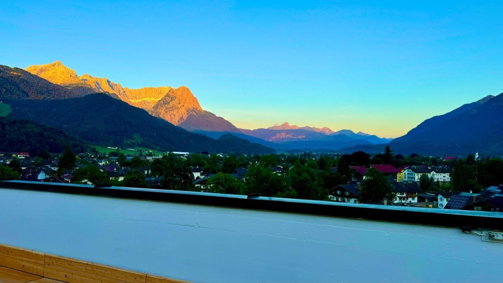 Apartamento Dachterrasse Panorama-Glueck II Garmisch-Partenkirchen Exterior foto
