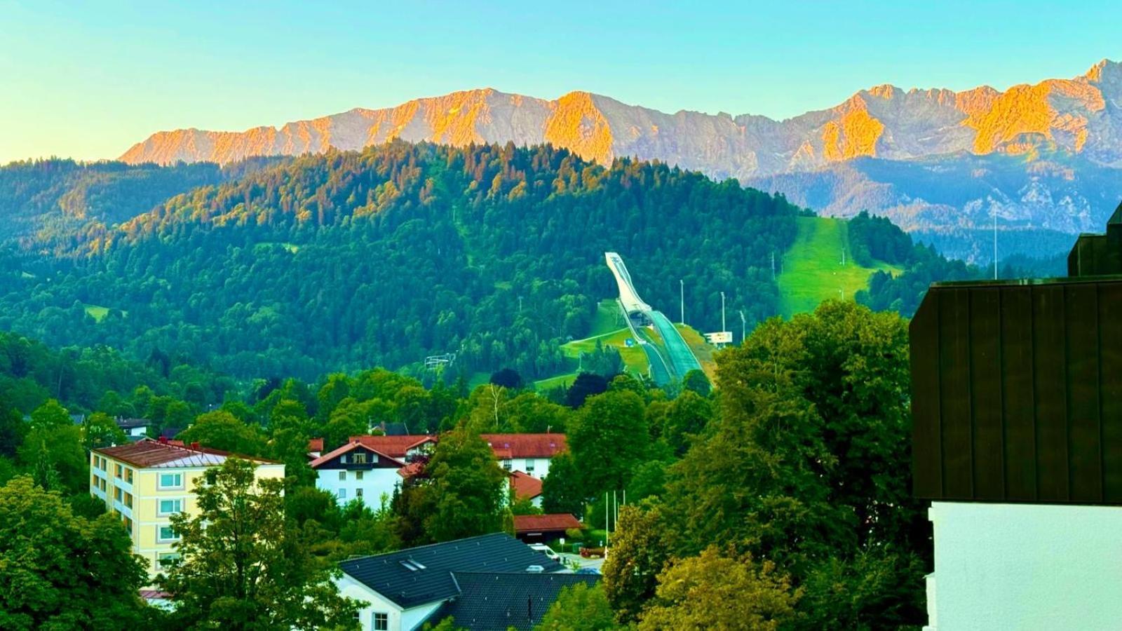 Apartamento Dachterrasse Panorama-Glueck II Garmisch-Partenkirchen Exterior foto